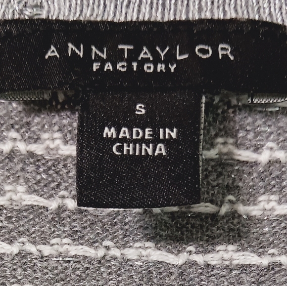 Ann Taylor Silver Metallic Honeycomb Knit Cardigan Long Sleeve Sweater Size S - Picture 6 of 10